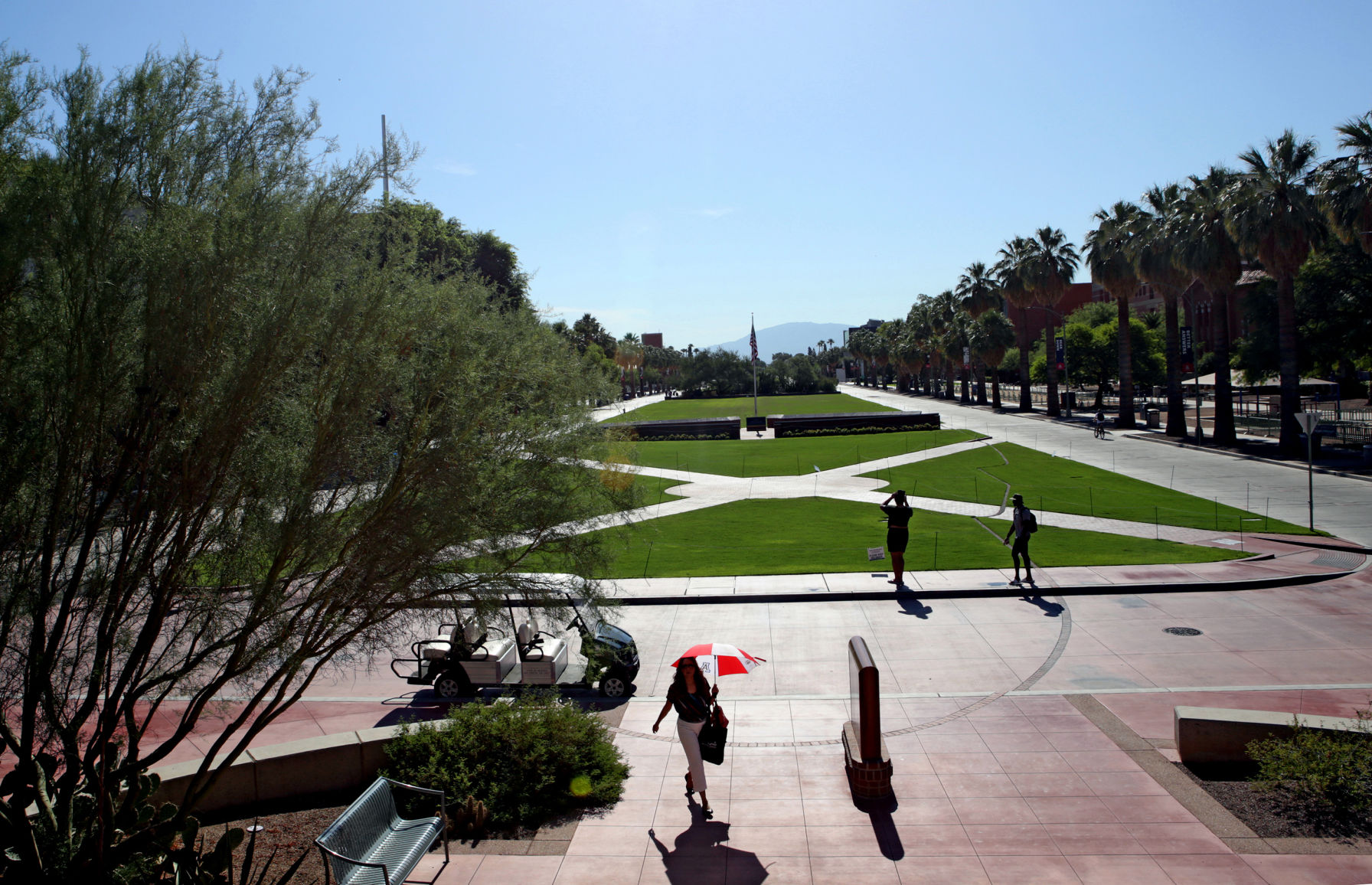University of Arizona: Mall looking East